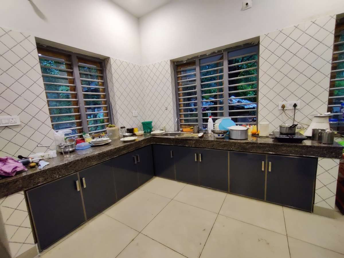 Kitchen, Storage Designs by Fabrication & Welding NEST INTERIOR FURNISHING FABRICATION, Malappuram | Kolo