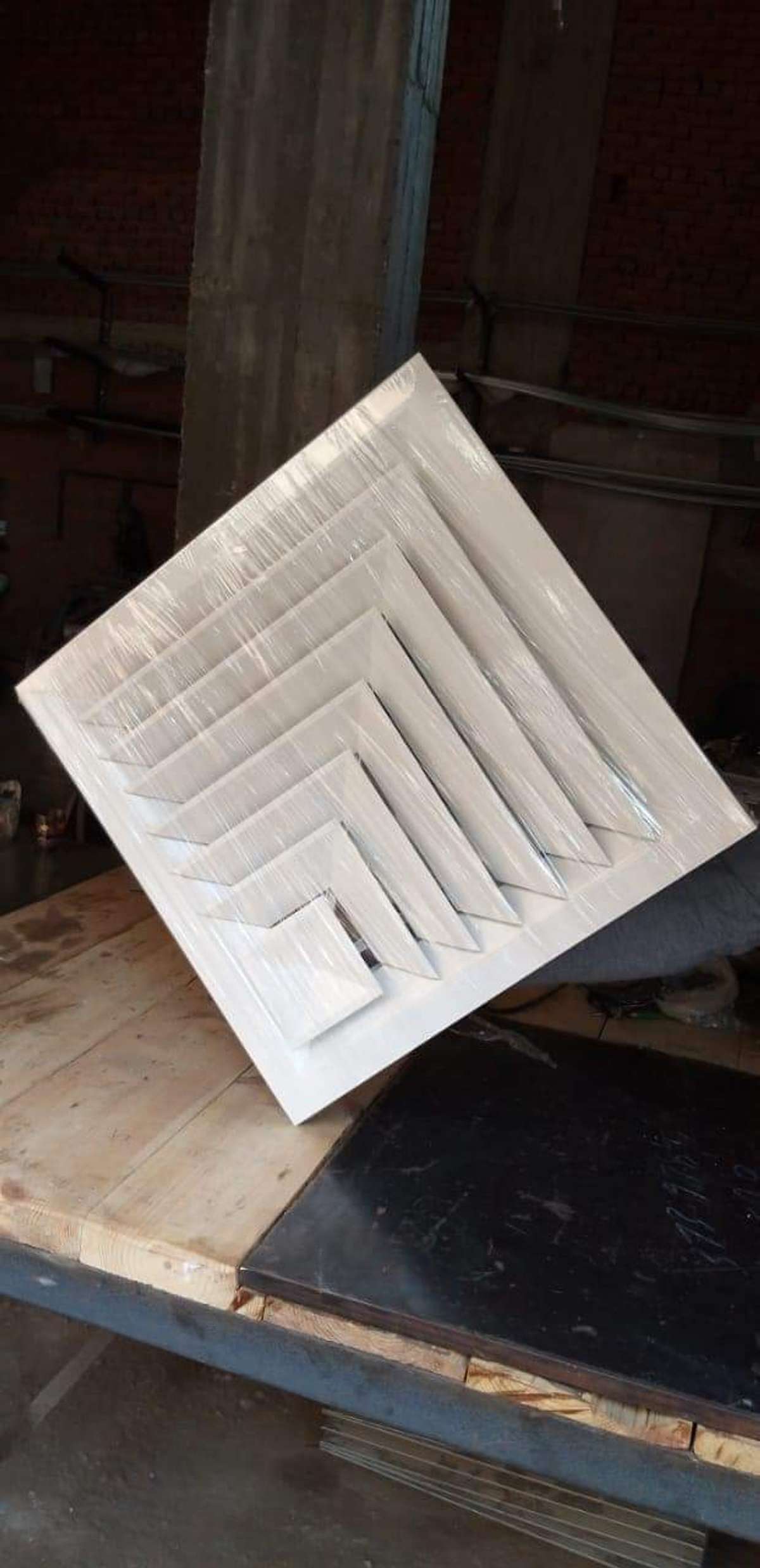 Designs by Contractor star air Conditioning and fabrication, Indore Kolo