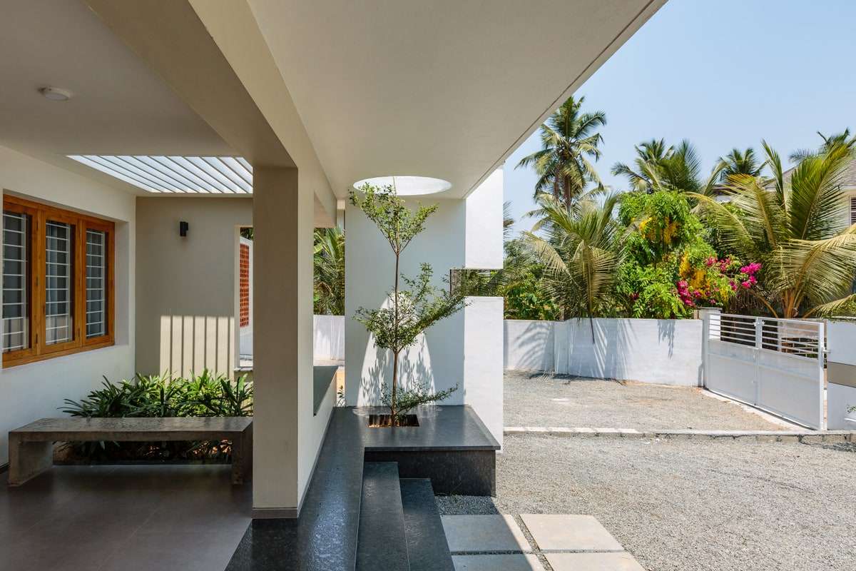 Outdoor, Exterior Designs by Architect Aleena Architects and Engineers, Alappuzha | Kolo