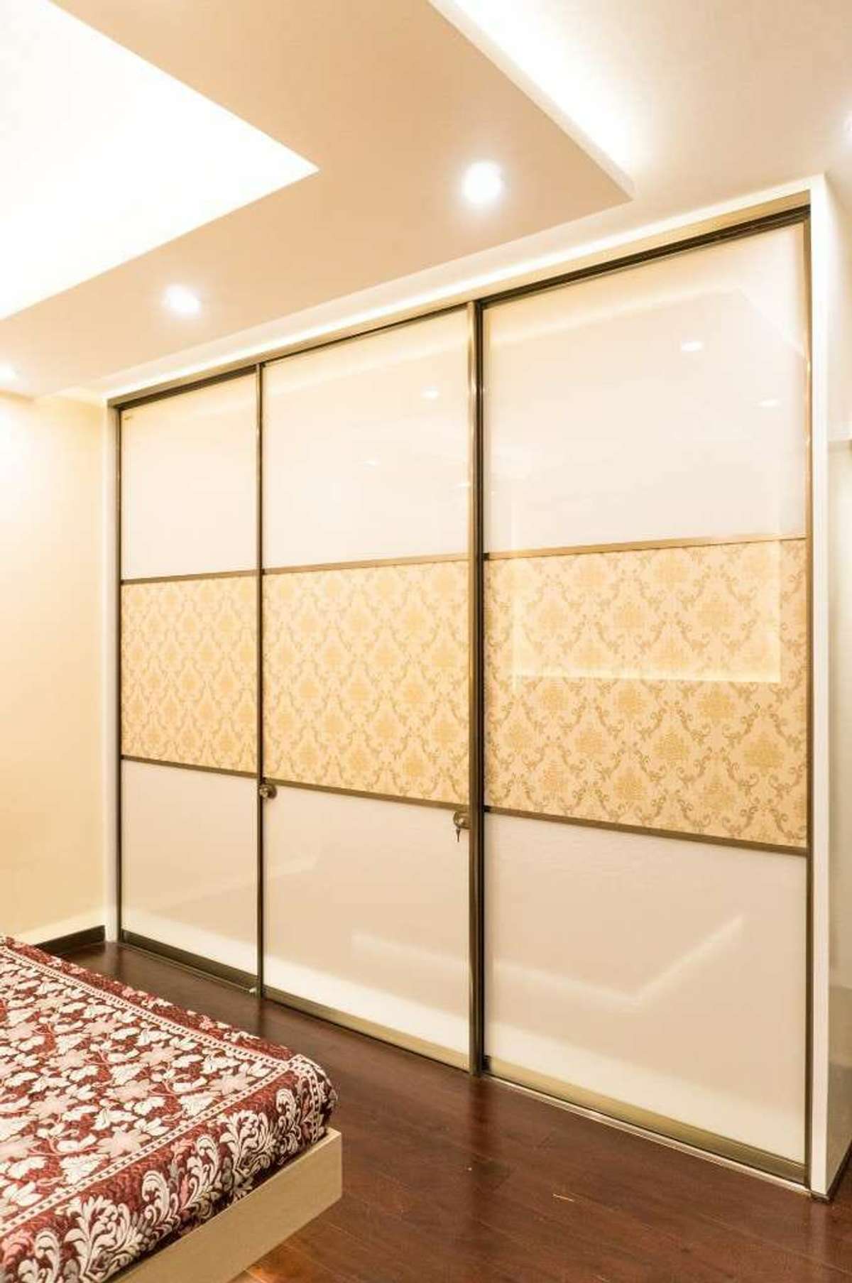 Furniture, Storage, Bedroom, Wall Designs by Interior Designer Parul Pathak Interior designer, Bhopal | Kolo
