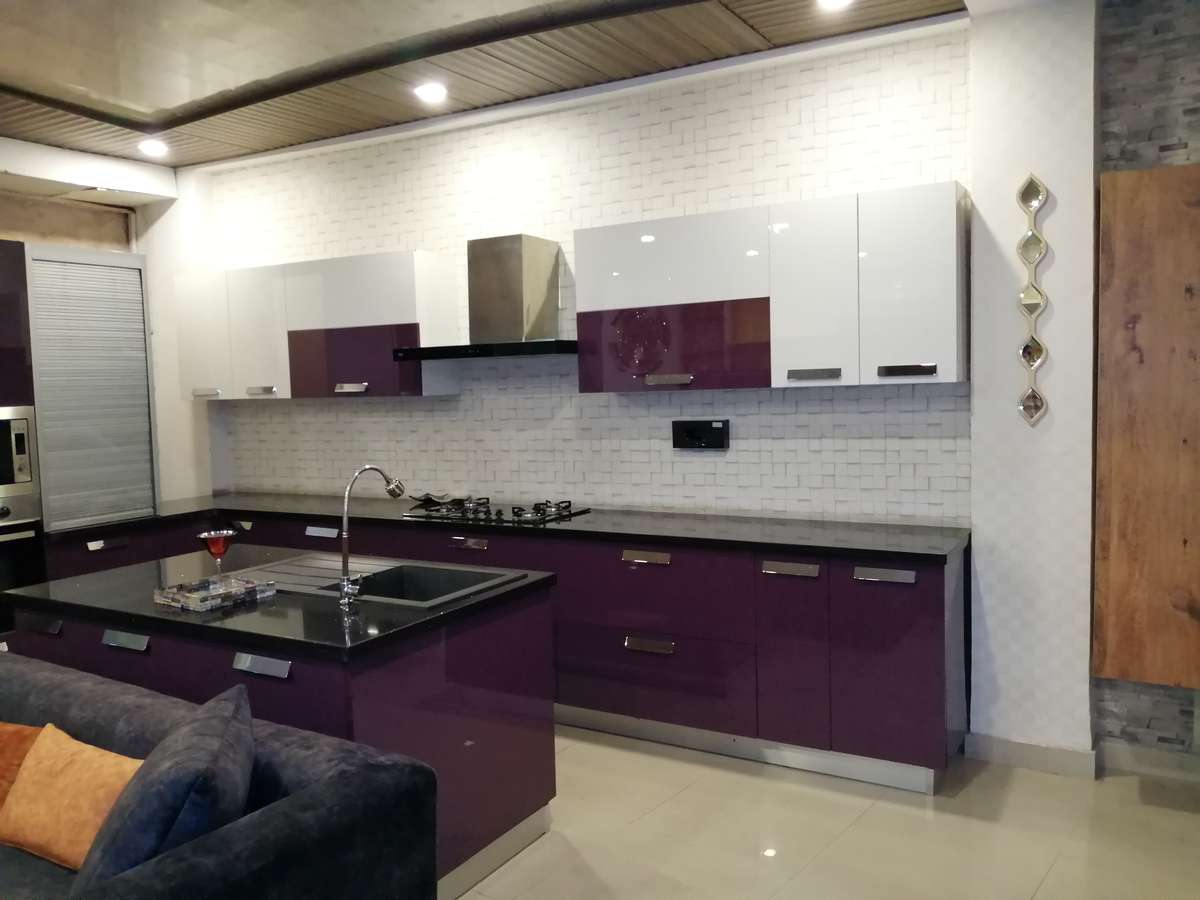 Kitchen, Lighting, Storage Designs by Contractor Fantasy Layout, Delhi | Kolo