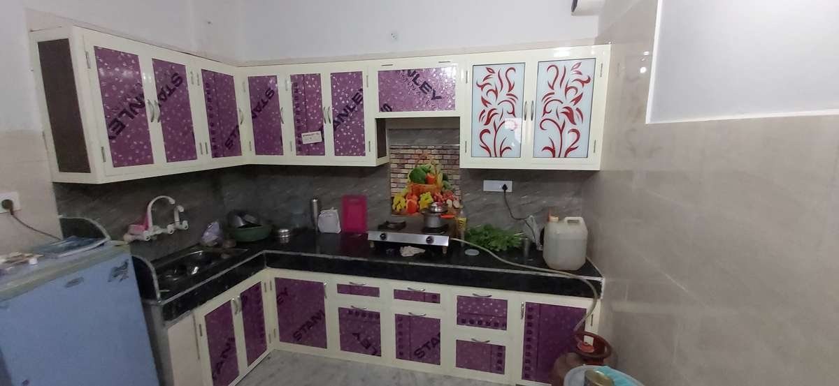 Kitchen, Storage Designs by Contractor Sam Chishti Saifi, Delhi | Kolo