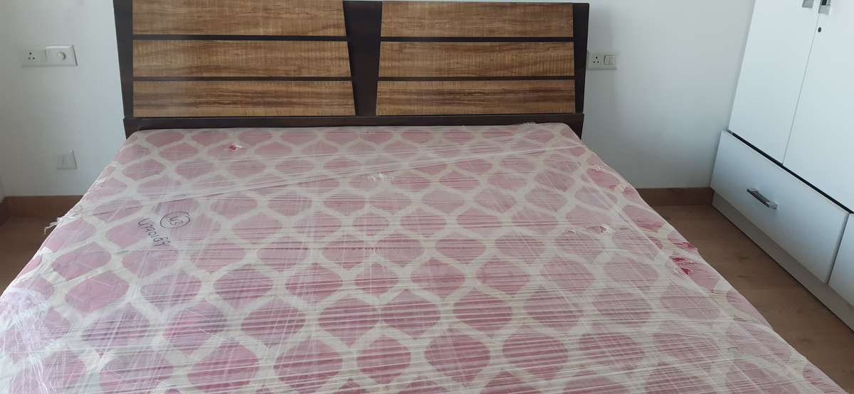 Bedroom, Furniture Designs by Carpenter royle intiniyr digainer