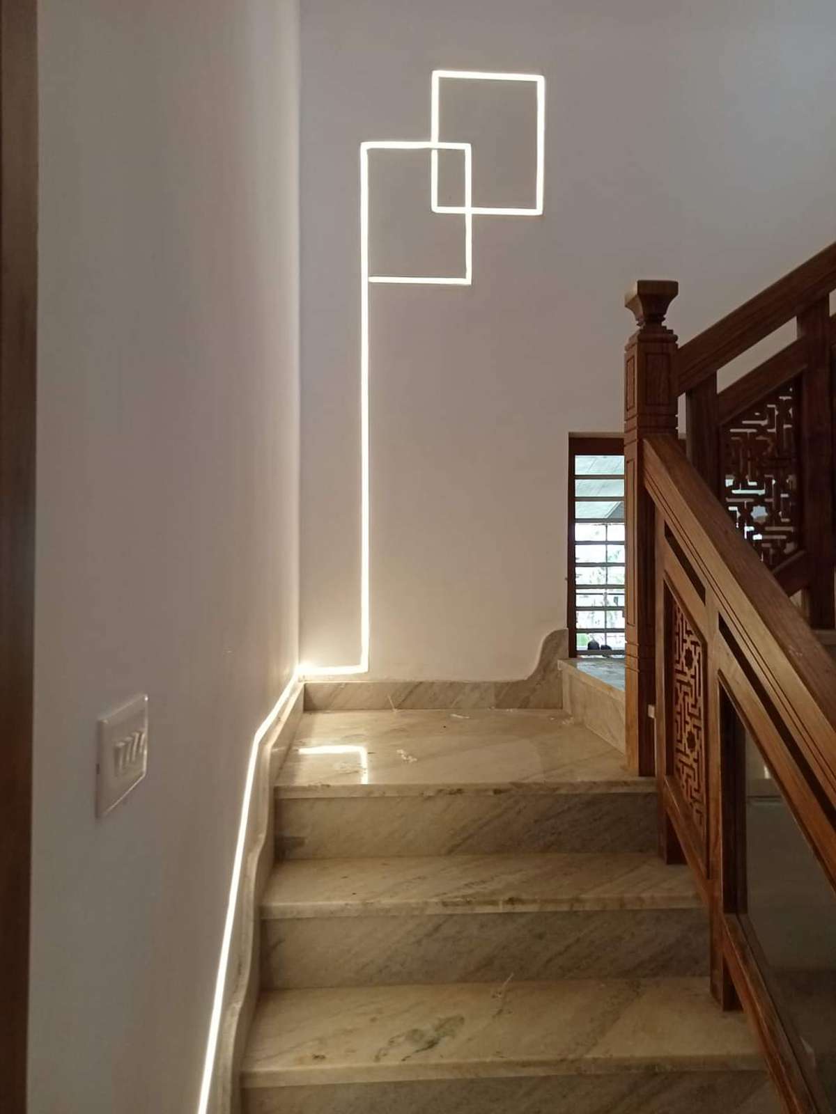 Lighting, Wall, Staircase Designs by Electric Works Firos firos, Thiruvananthapuram | Kolo