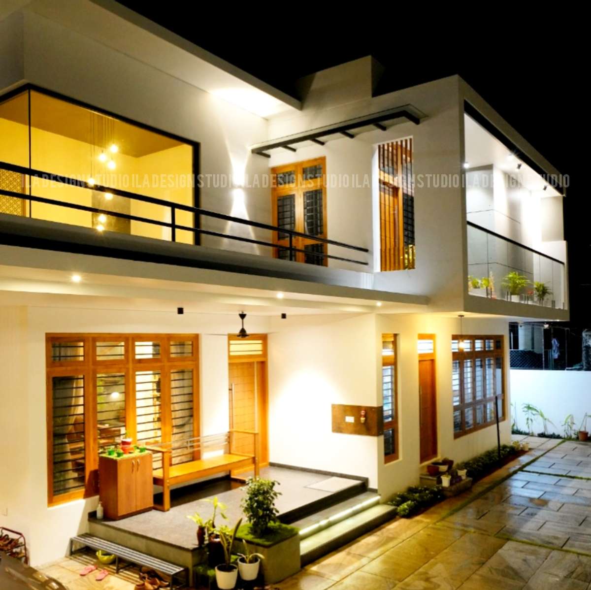 Exterior, Lighting Designs by Contractor ILA CONSTRUCTIONS, Kozhikode | Kolo