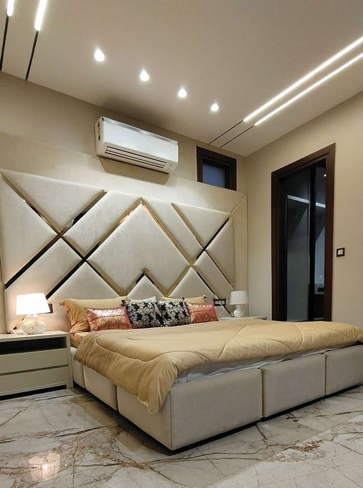 Furniture, Lighting, Storage, Bedroom Designs by Contractor Modern Interior Resolution, Delhi | Kolo