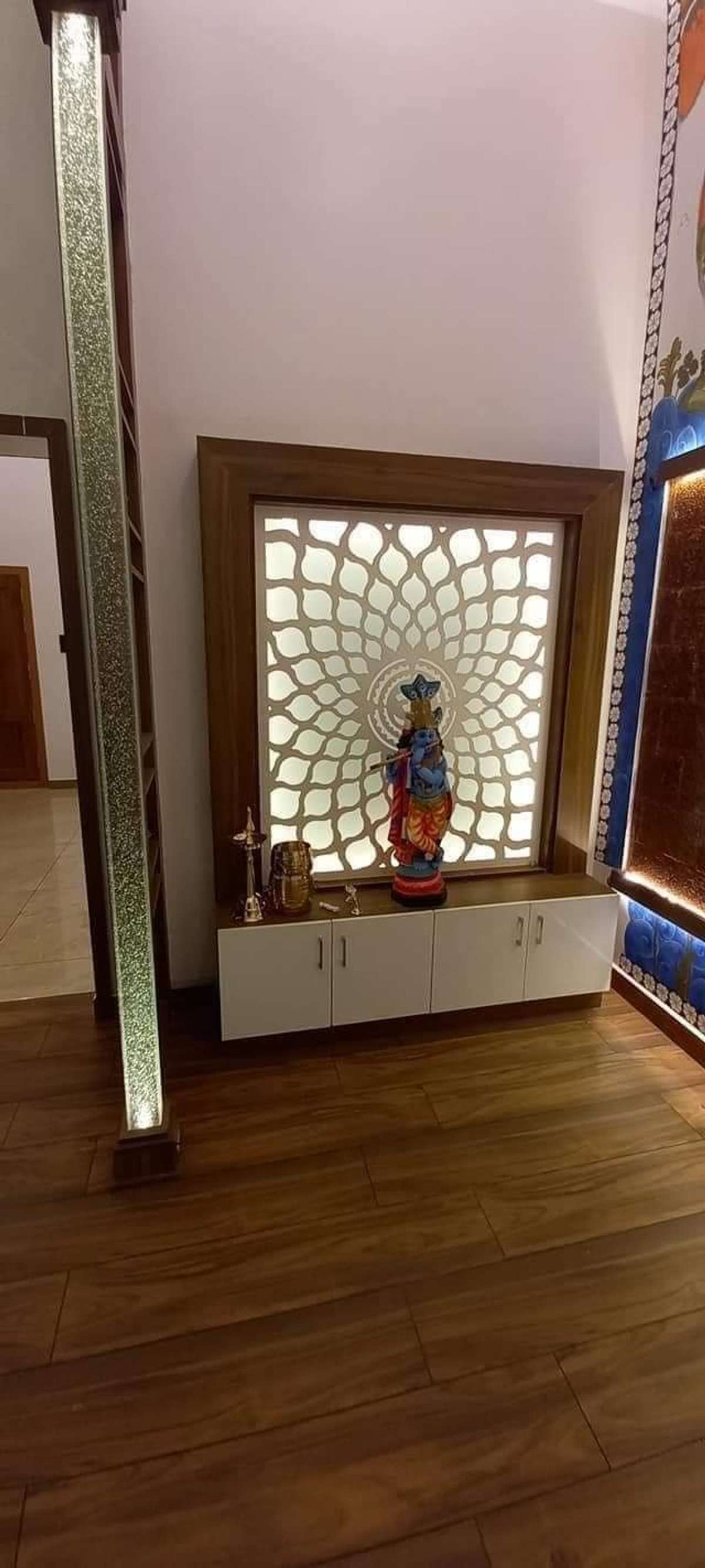 Storage, Prayer Room Designs by Carpenter ЁЯЩП рдлреЙрд▓реЛ рдХрд░реЛ рджрд┐рд▓реНрд▓реА рдХрд╛рд░рдкреЗрдВрдЯрд░ рдХреЛ, Delhi | Kolo