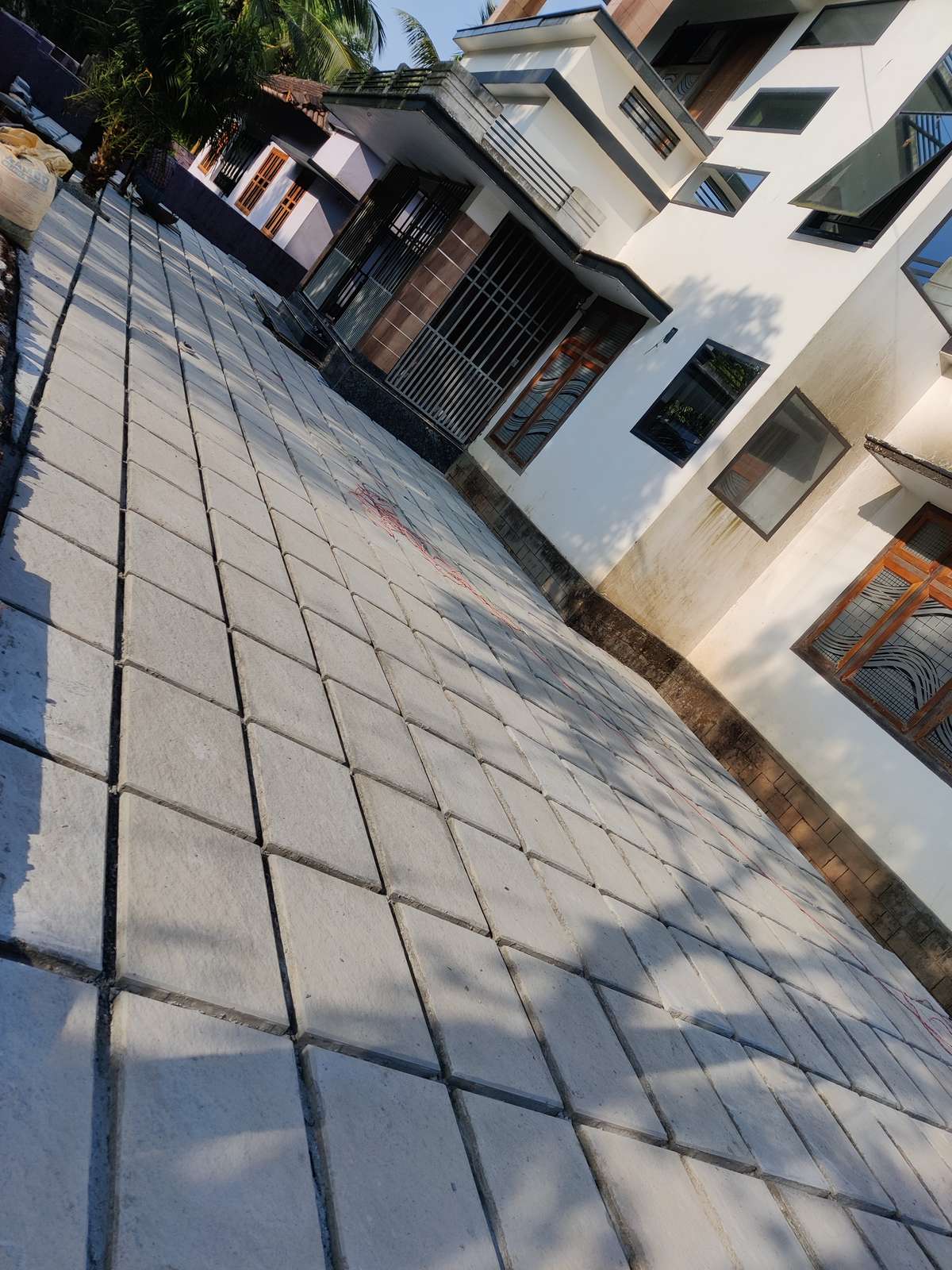 Exterior, Outdoor Designs by Building Supplies Jephin Mathew, Wayanad | Kolo