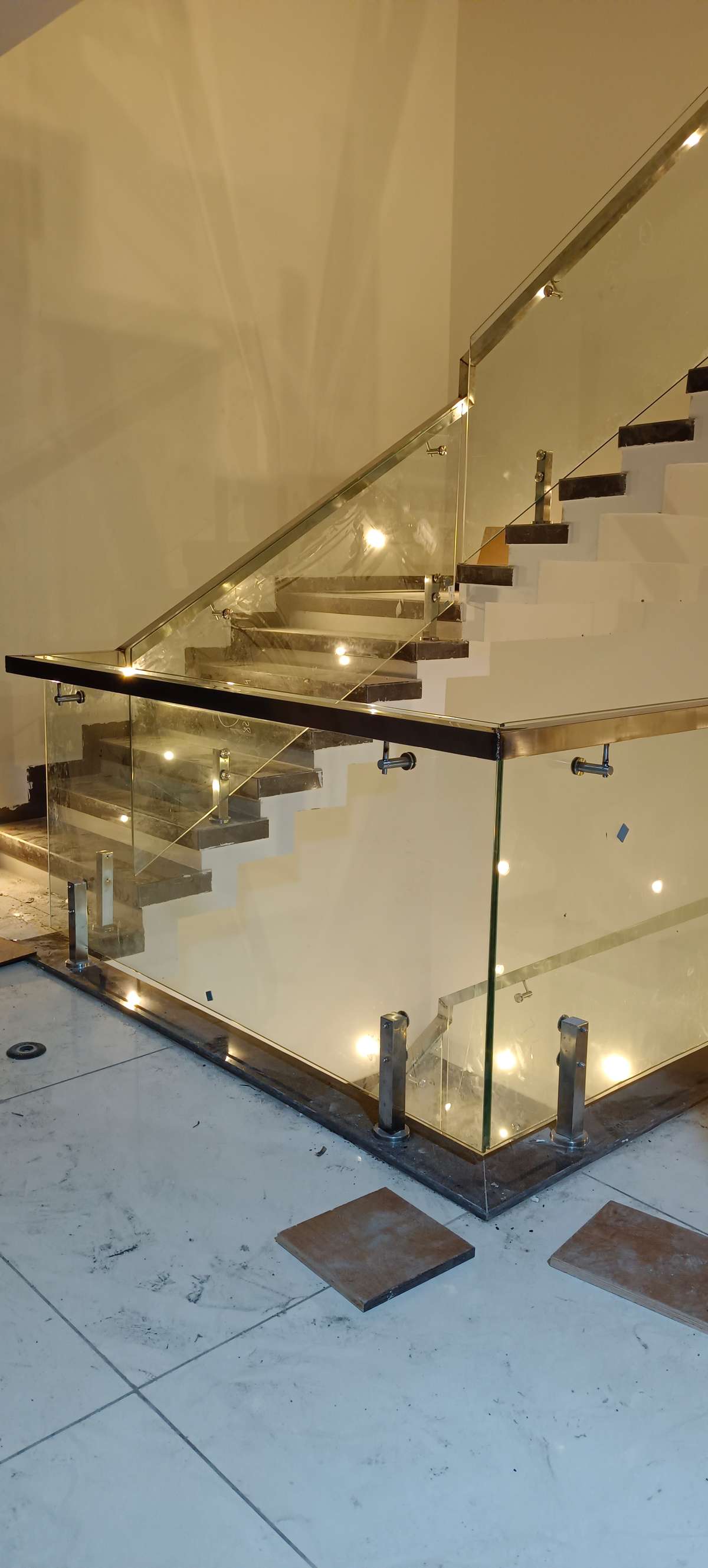Designs by Building Supplies Perfect Glass, Indore | Kolo