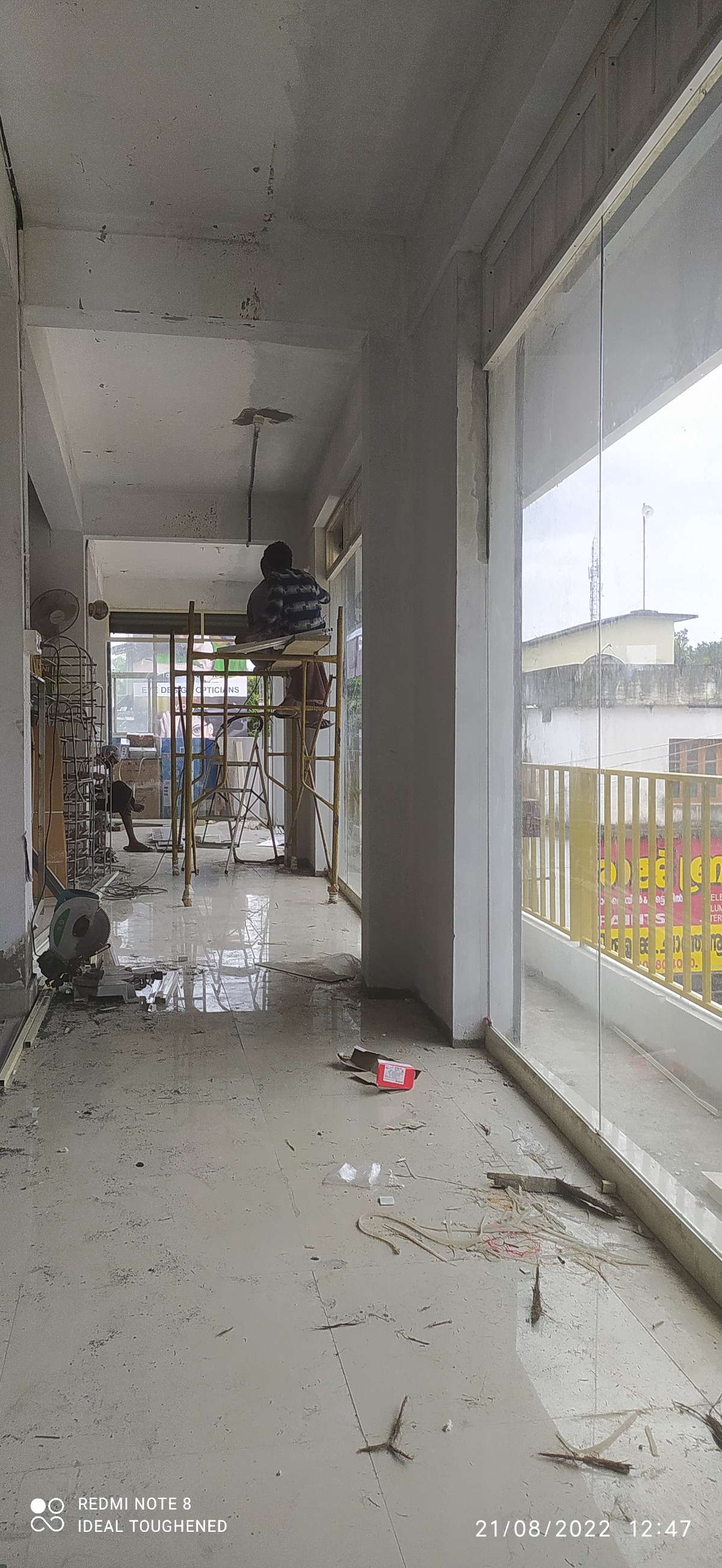 Designs by Contractor IDEAL Toughened, Thrissur | Kolo