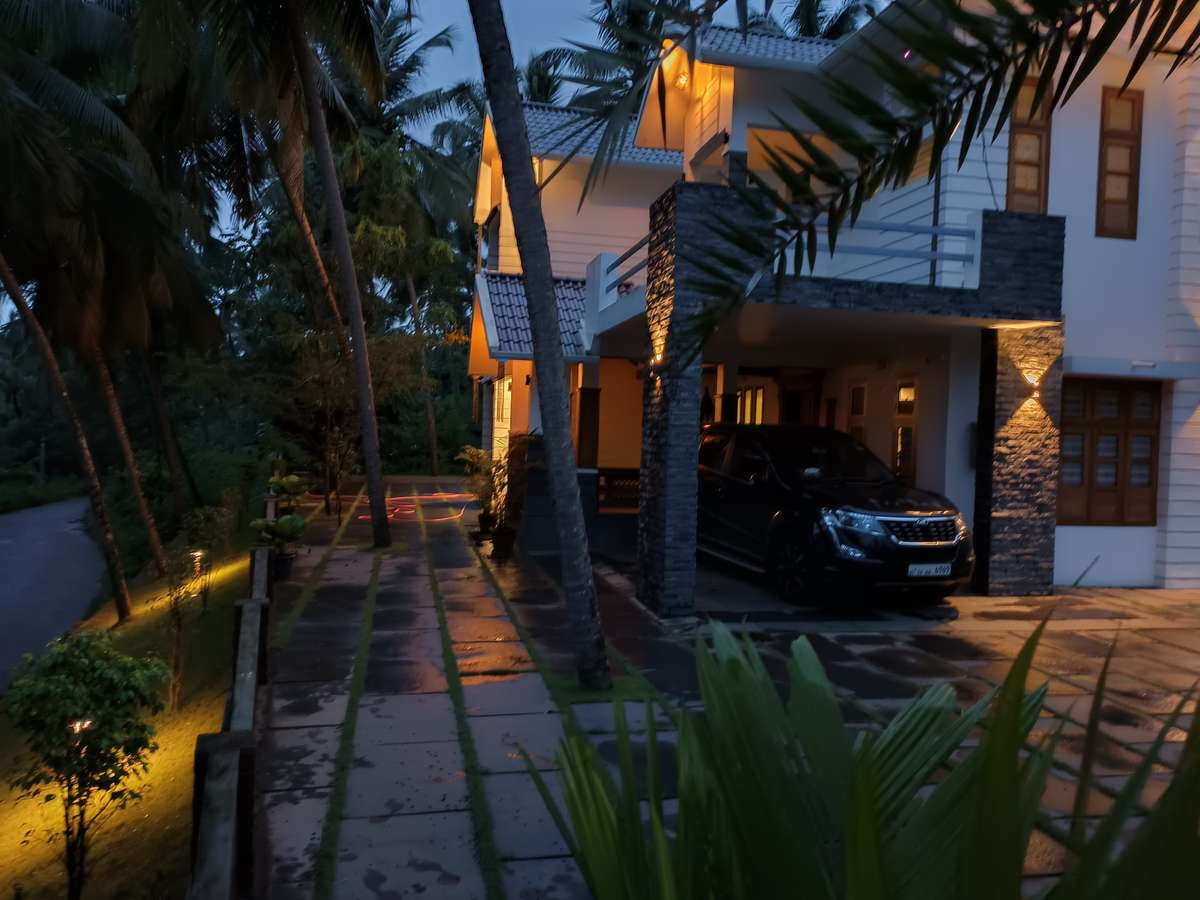 Exterior, Outdoor, Lighting Designs by Home Owner satharmaliyekkal Satharmaliyekkal, Malappuram | Kolo