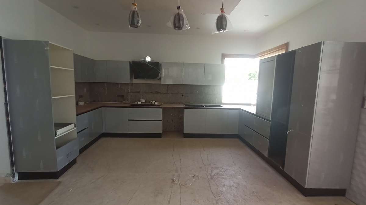 Kitchen, Storage Designs by Interior Designer home me interiors, Ghaziabad | Kolo