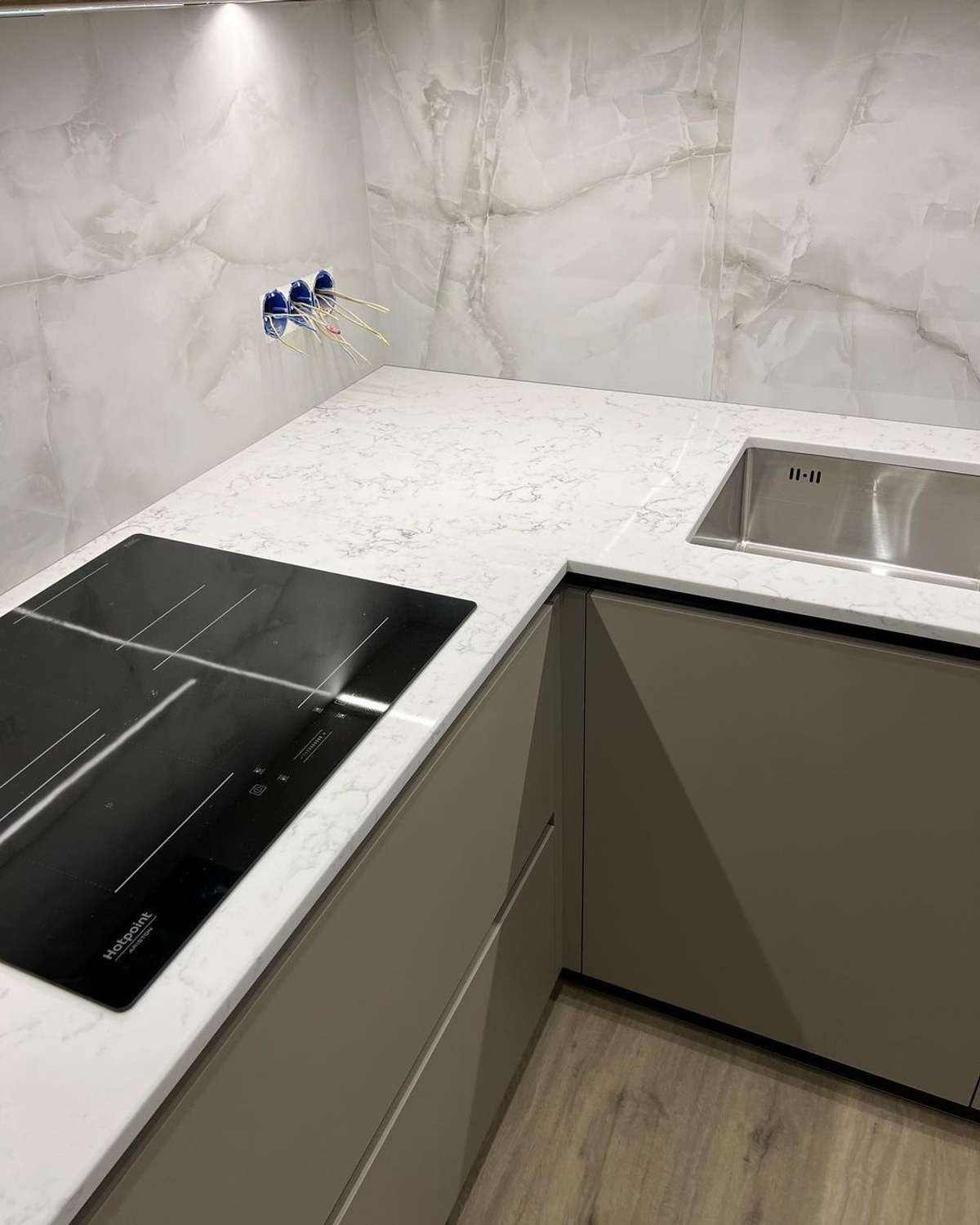 Kitchen, Lighting, Storage Designs by Interior Designer Abdul Malik, Indore | Kolo