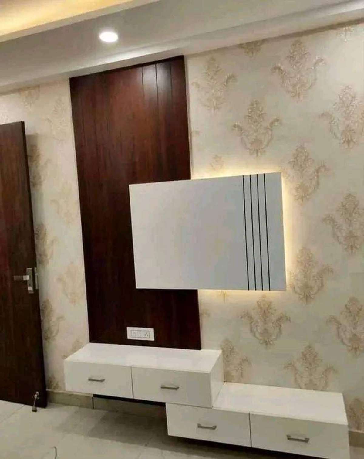 Designs by Carpenter HARI NARAYAN SHARMA, Ernakulam | Kolo