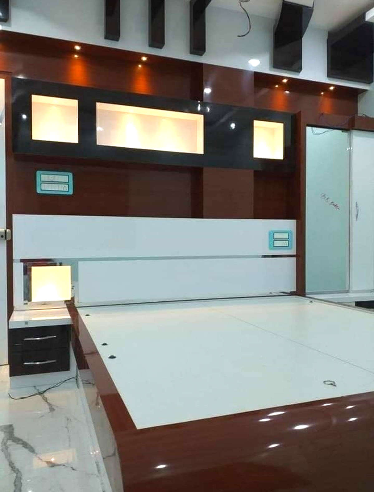 Furniture, Lighting, Bedroom, Storage Designs by Interior Designer MS Interior Solution, Ghaziabad | Kolo