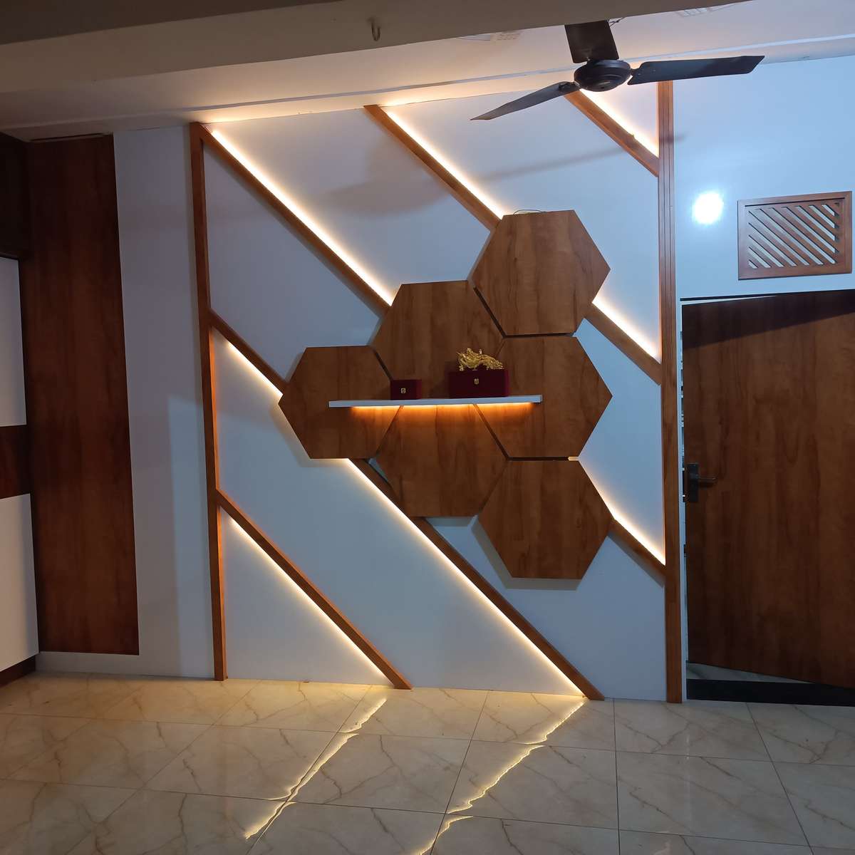 Lighting, Storage Designs by Carpenter vipin jangra, Panipat | Kolo
