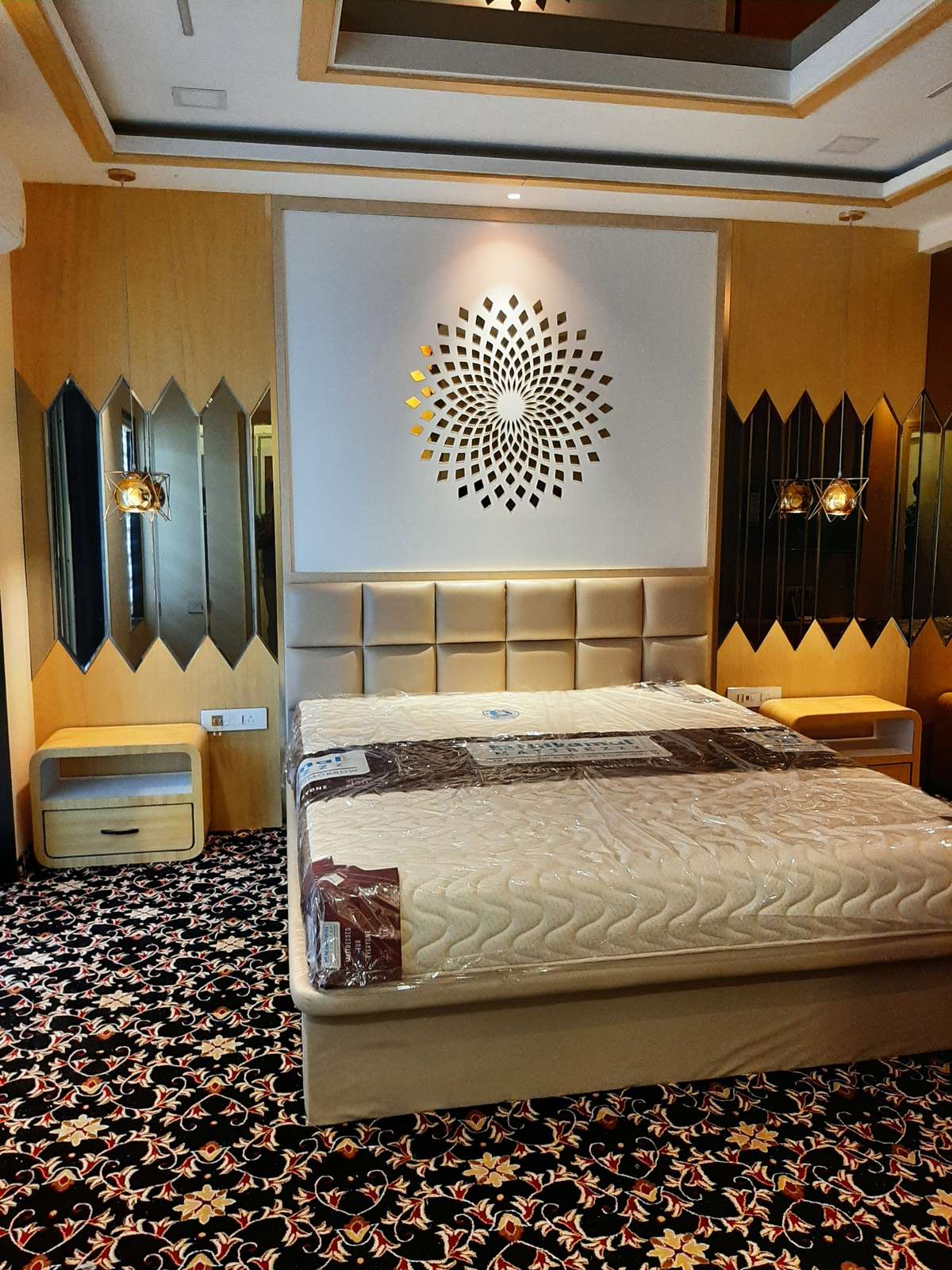 Furniture, Bedroom, Lighting, Storage Designs by Interior Designer Waqar Khan, Indore | Kolo