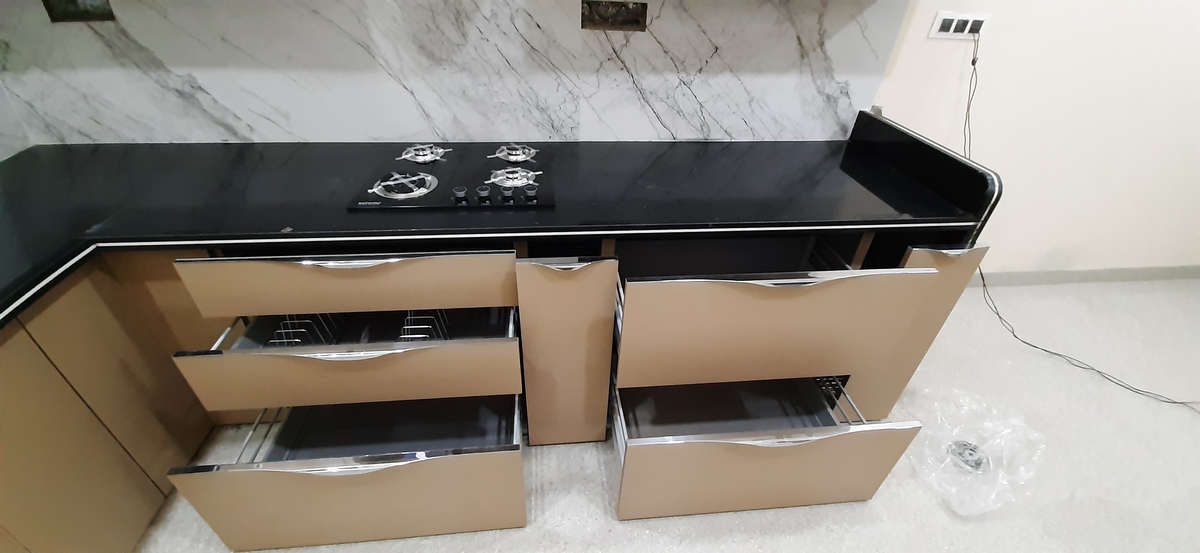 Kitchen, Storage Designs by Carpenter sohan vishwakarma, Indore | Kolo