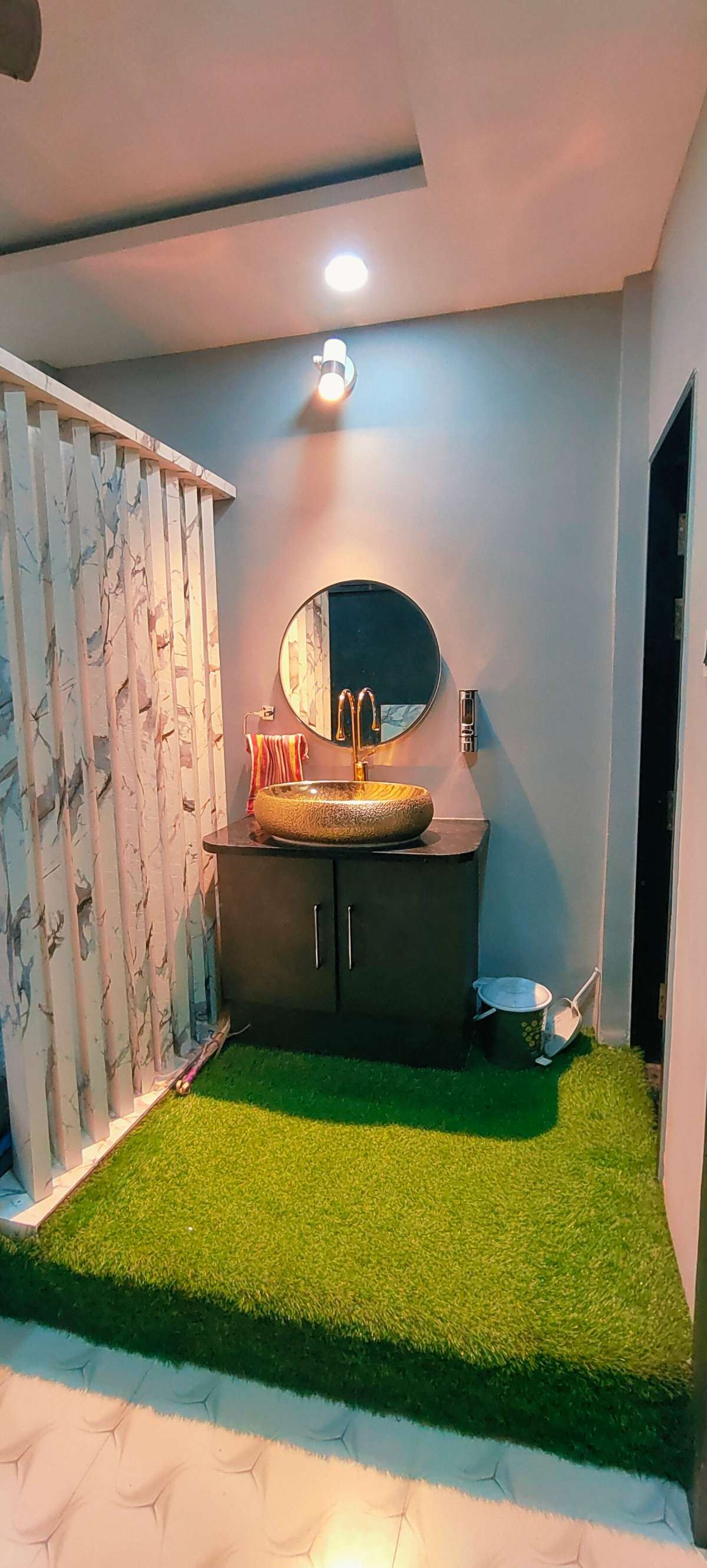 Bathroom, Lighting Designs by Building Supplies Rohan kadam yadav, Indore | Kolo