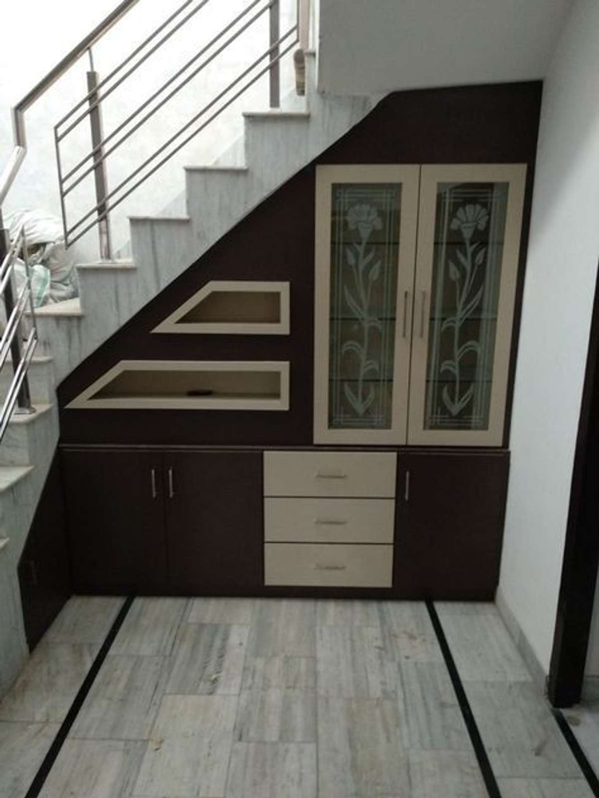 Flooring, Staircase, Storage Designs by Carpenter Follow Kerala Carpenters work, Ernakulam | Kolo