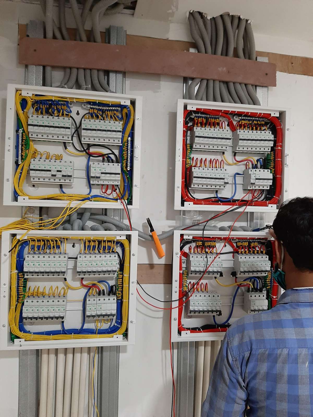 Designs by Electric Works Professional Electrician, Gautam Buddh Nagar | Kolo