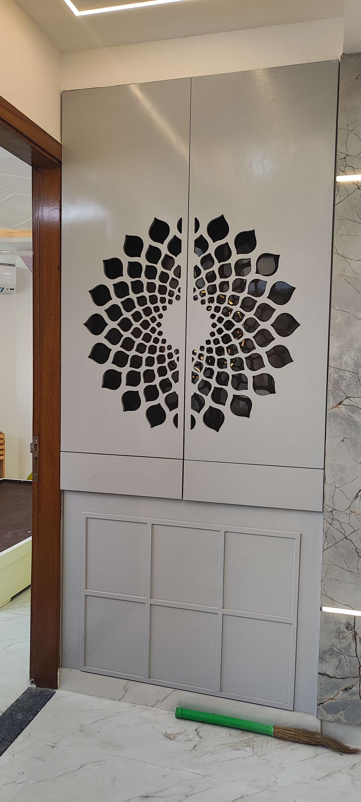Designs by Contractor Design world Wide, Delhi | Kolo