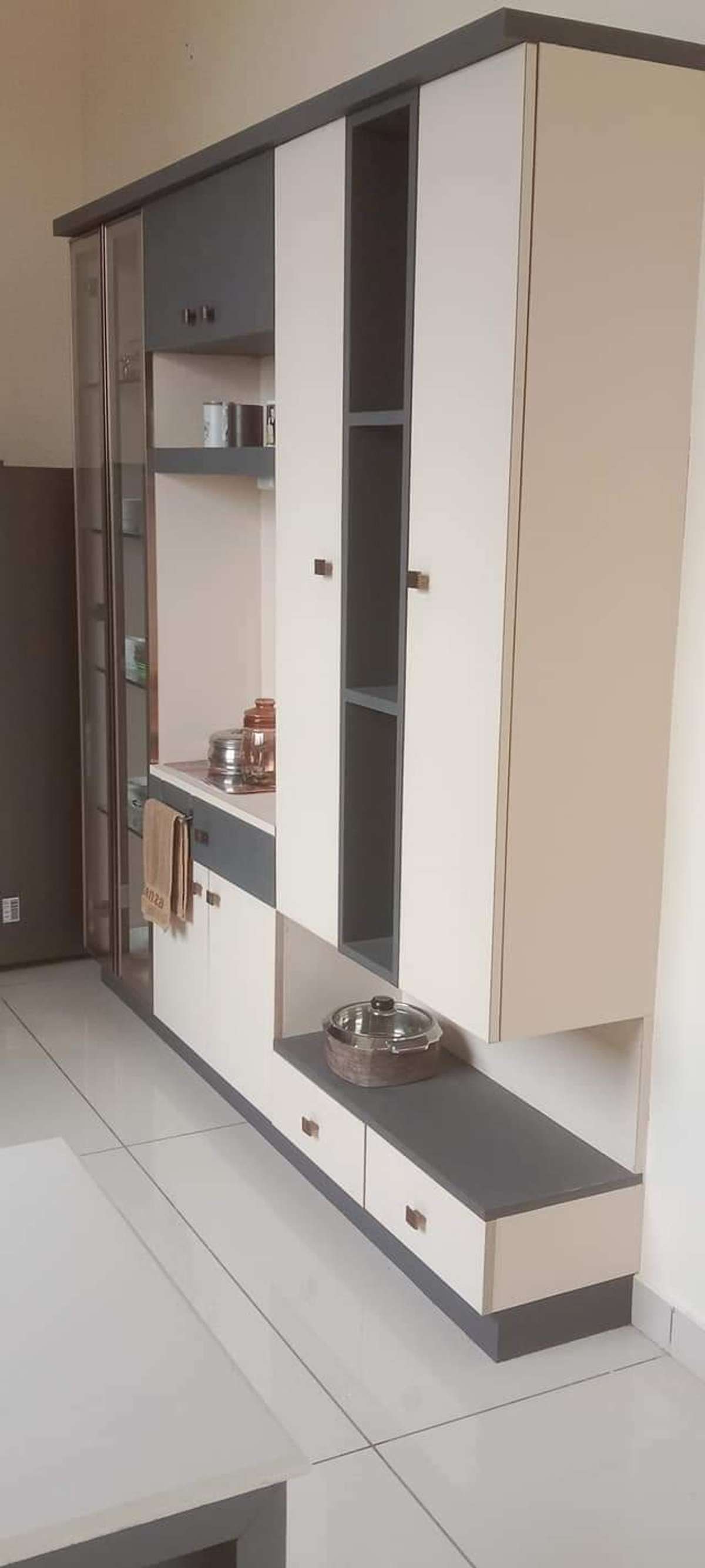 Designs by Carpenter Sukhvir Singh, Delhi | Kolo
