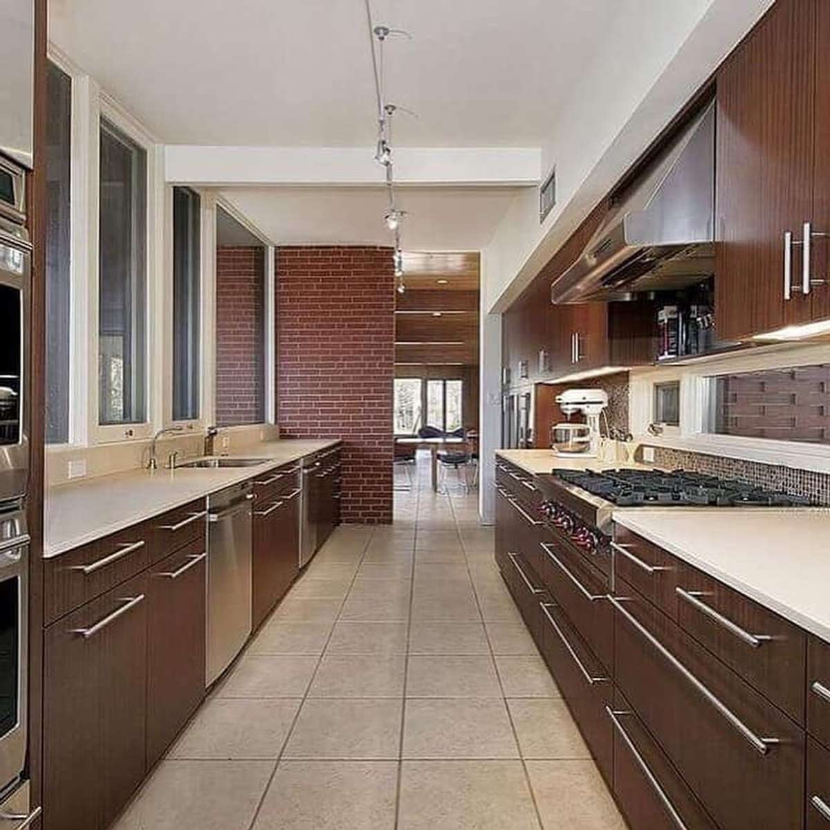 Designs by Interior Designer Aryas Interio Infra Services, Gautam Buddh Nagar | Kolo