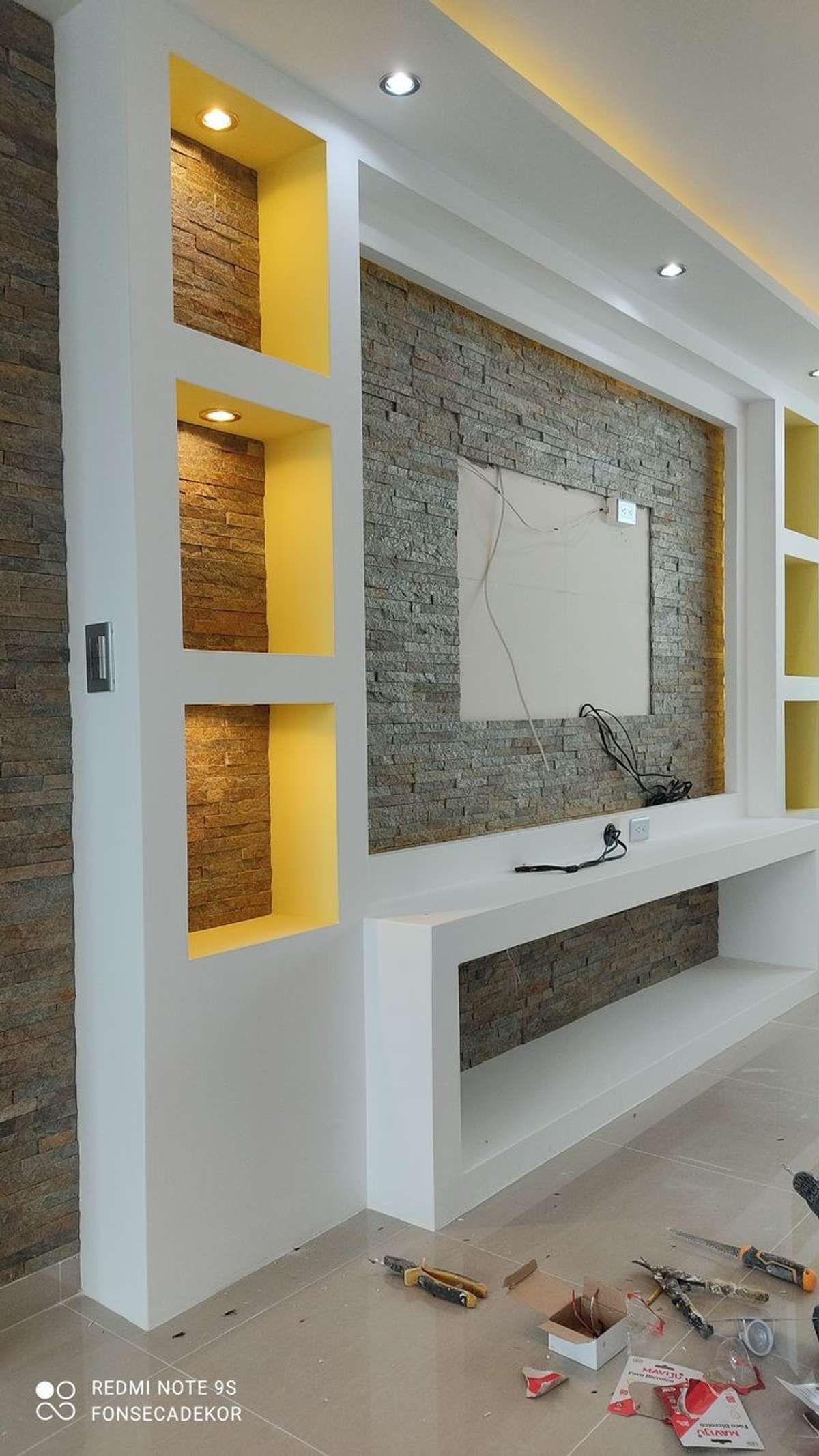 Lighting, Living, Storage Designs by Contractor mr panchal Vishwakarma, Bhopal | Kolo