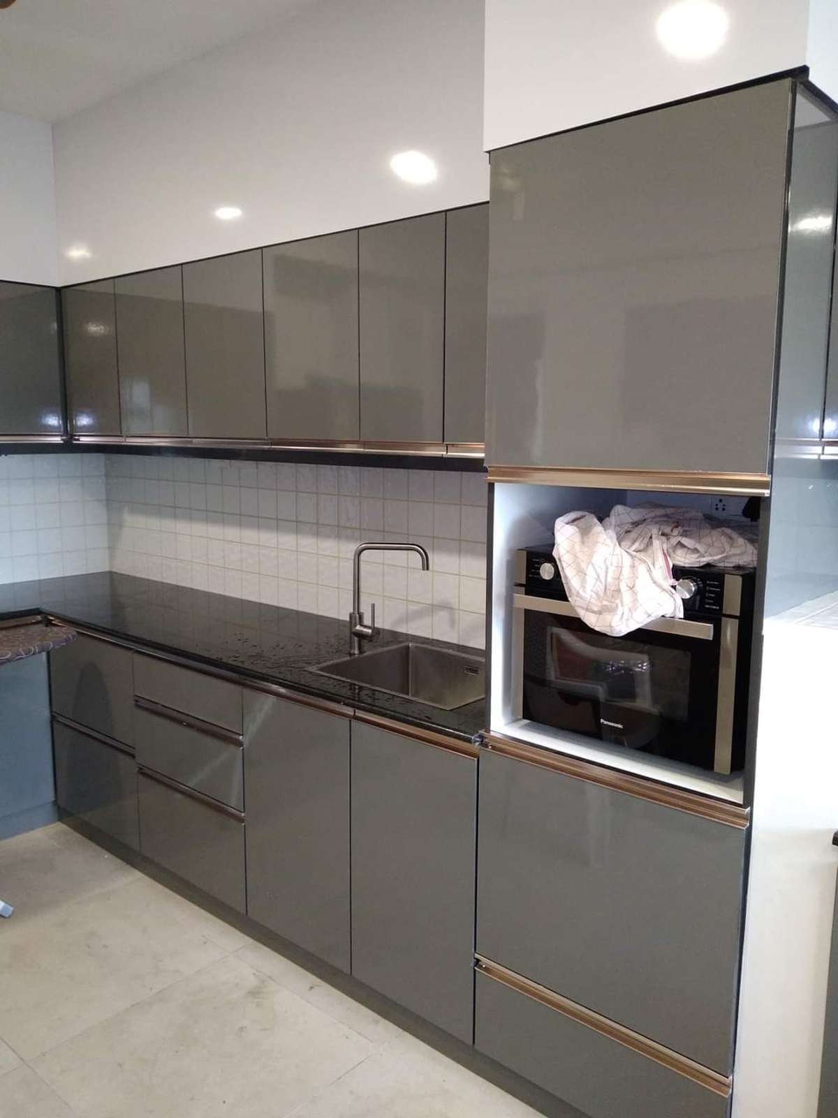 Lighting, Kitchen, Storage Designs by Carpenter Kerala Carpenters, Ernakulam | Kolo