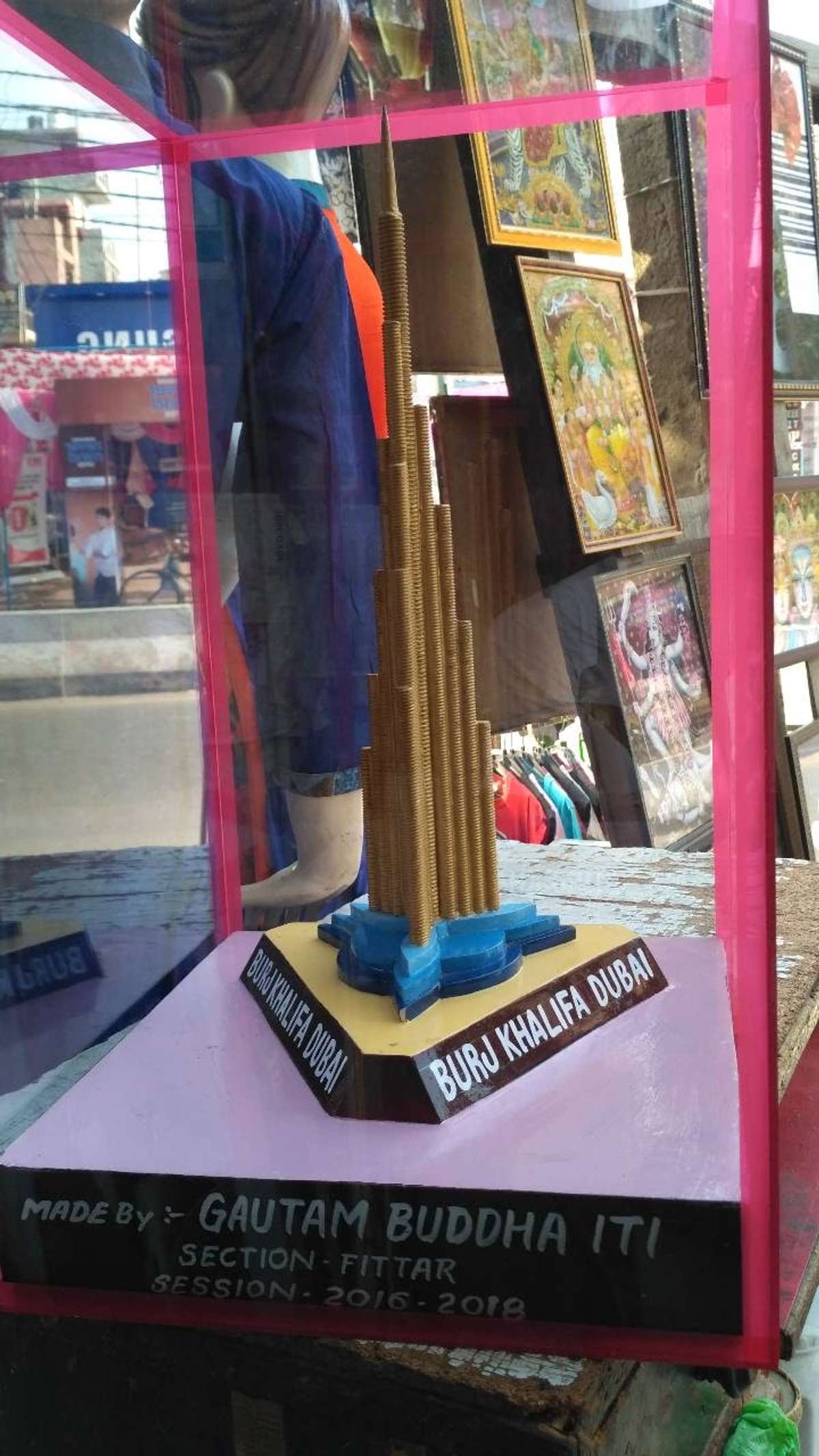 Designs by Glazier Mohit Singh, Ghaziabad | Kolo