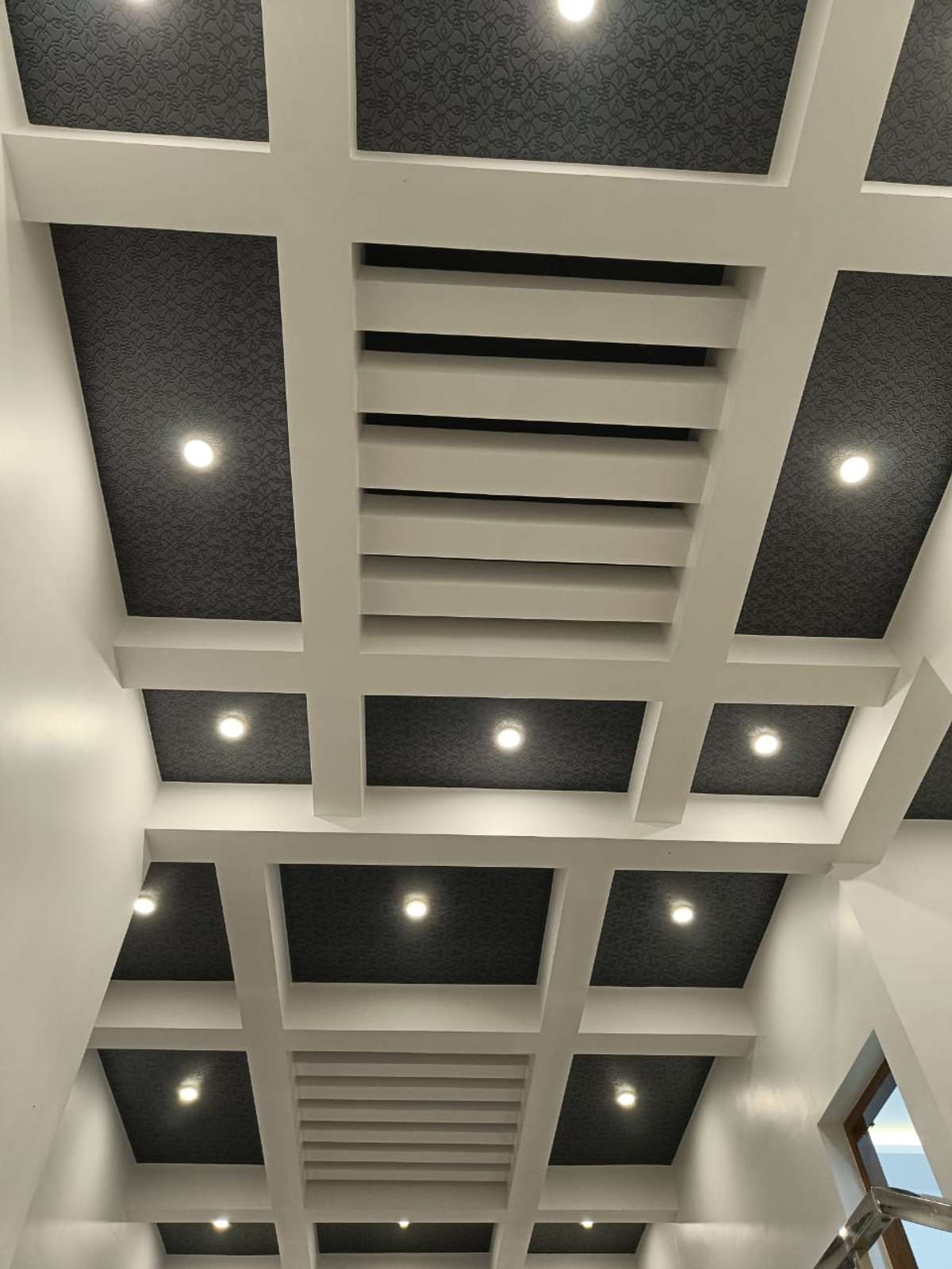 Bathroom, Wall Designs by Contractor INNOVATIVE BUILDERS INNOVATIVE BUILDERS, Ernakulam | Kolo