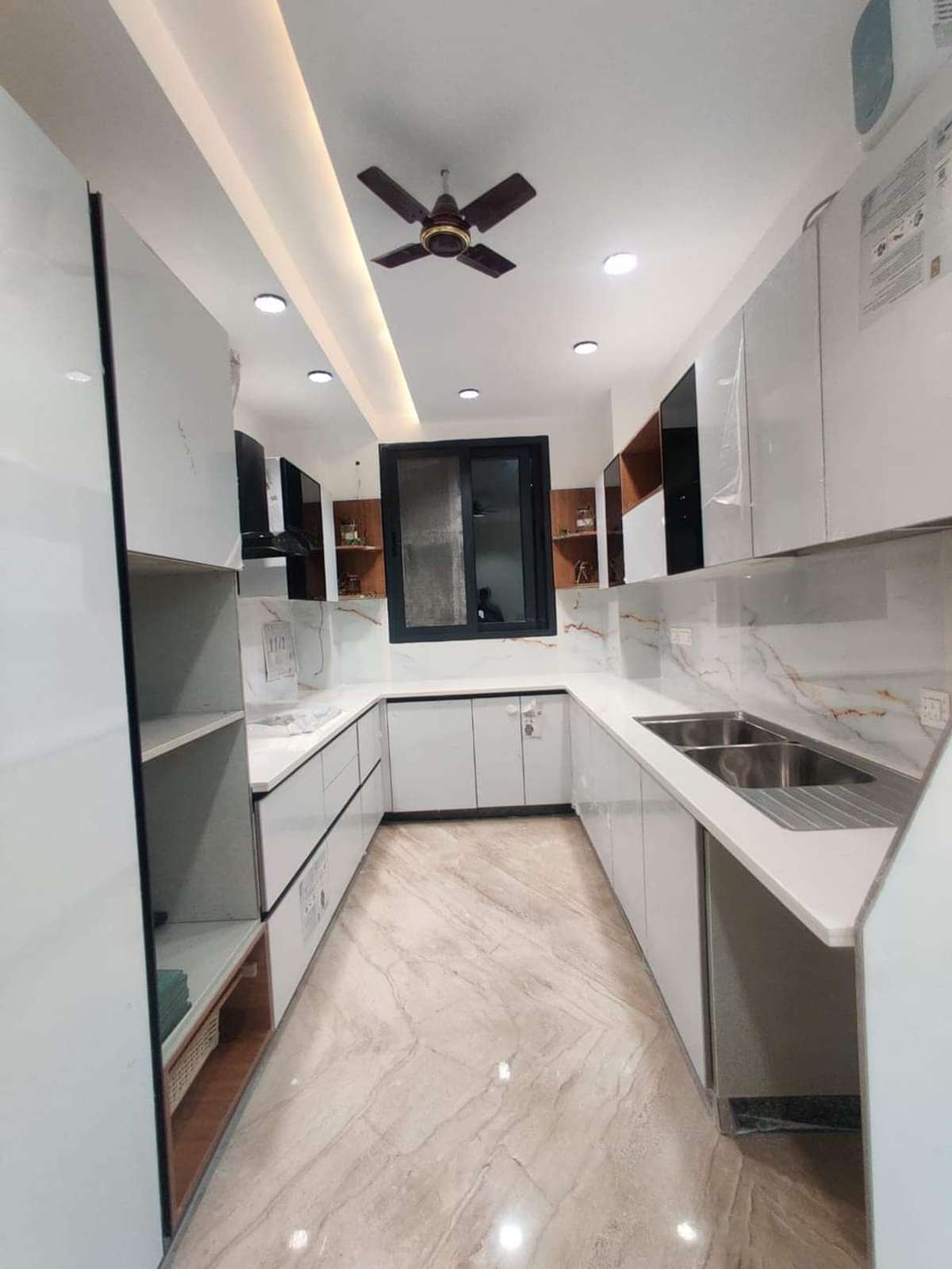 Kitchen, Lighting, Ceiling, Storage Designs by Interior Designer Cabana interiors, Delhi | Kolo