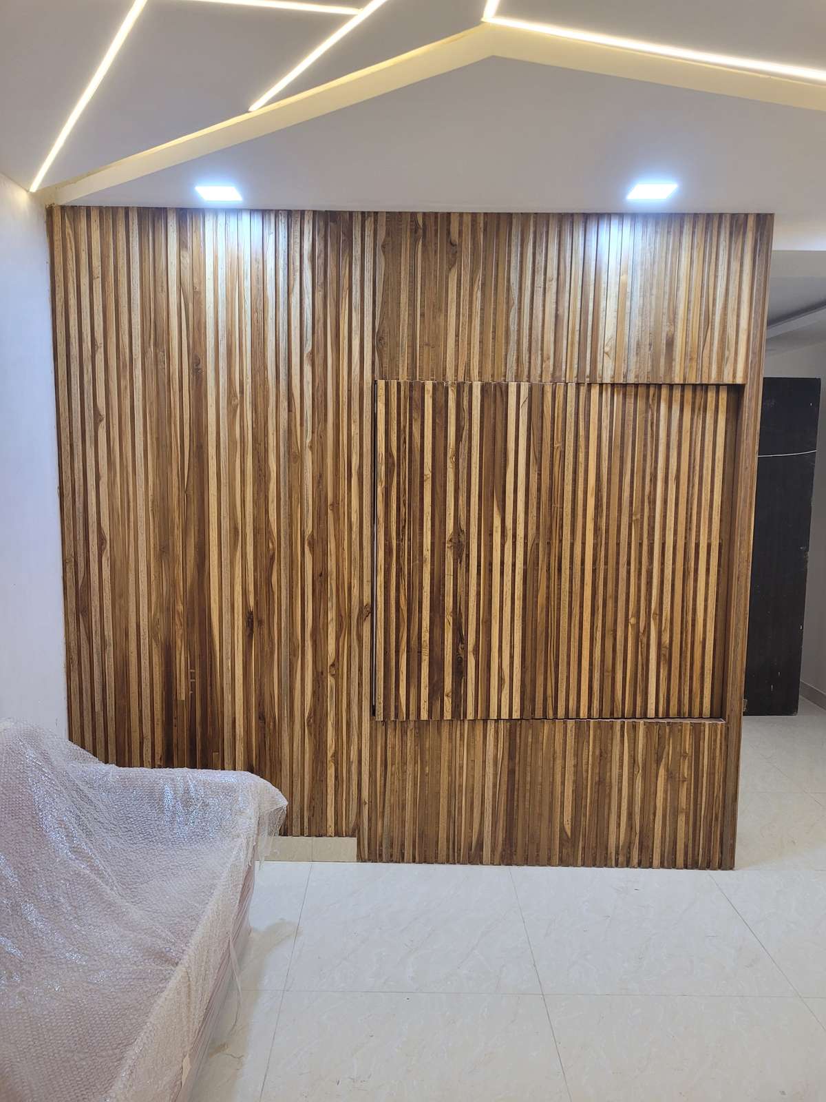 Living, Storage Designs by Interior Designer Praveen Kumar, Delhi | Kolo