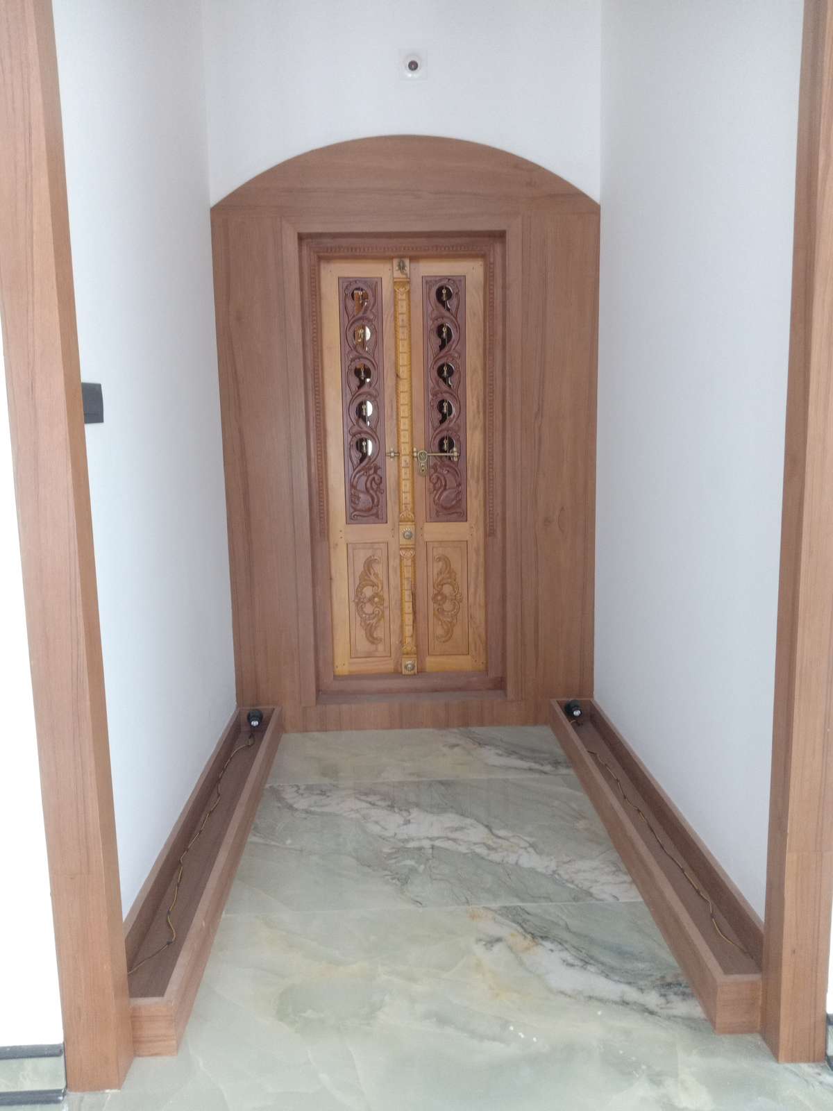 Door, Flooring Designs by Carpenter Remesan EB, Kannur | Kolo