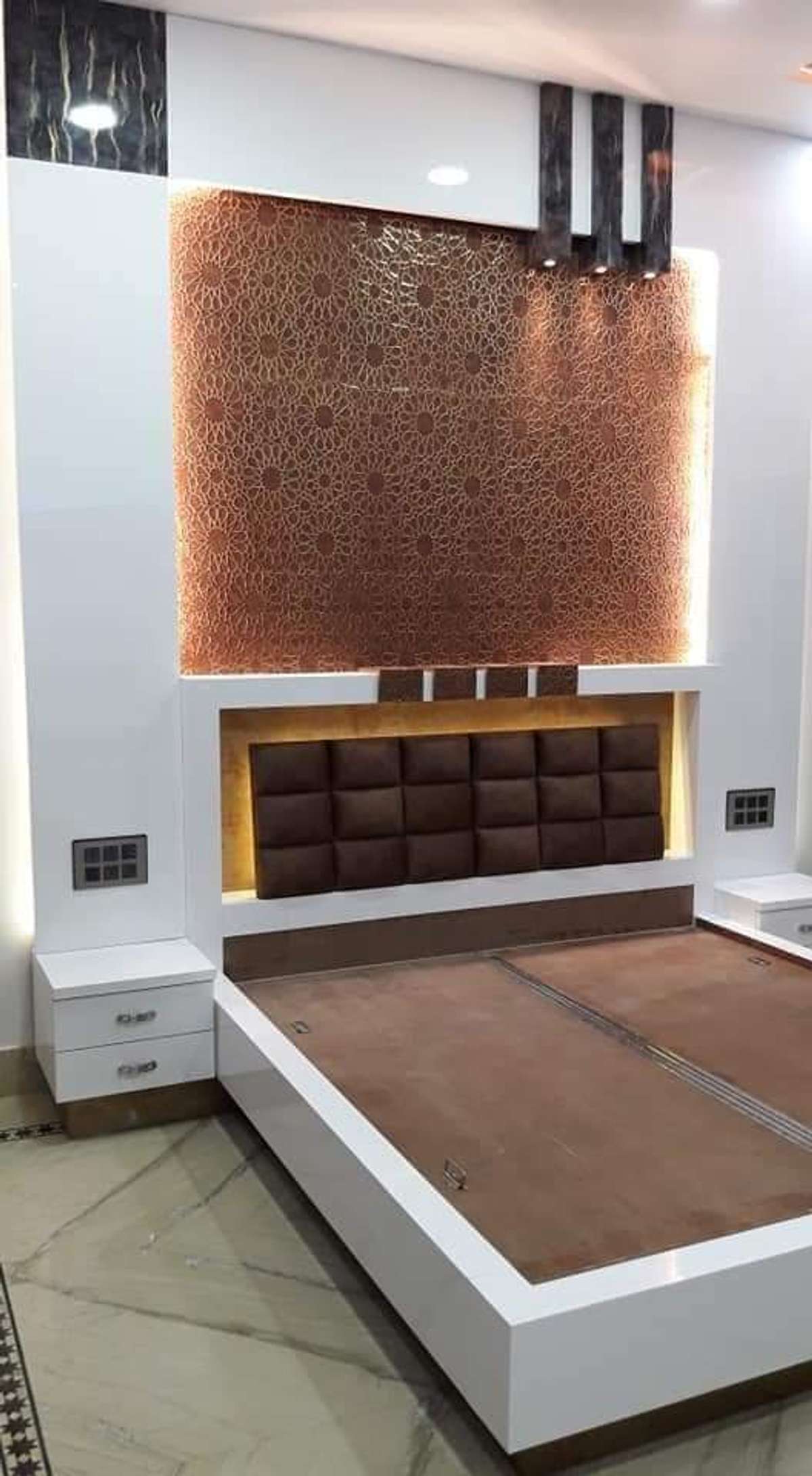 Furniture, Storage, Bedroom, Wall Designs by Contractor Surendra Chouhan, Ujjain | Kolo