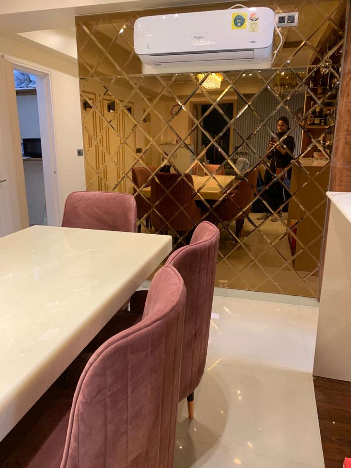 hira interior