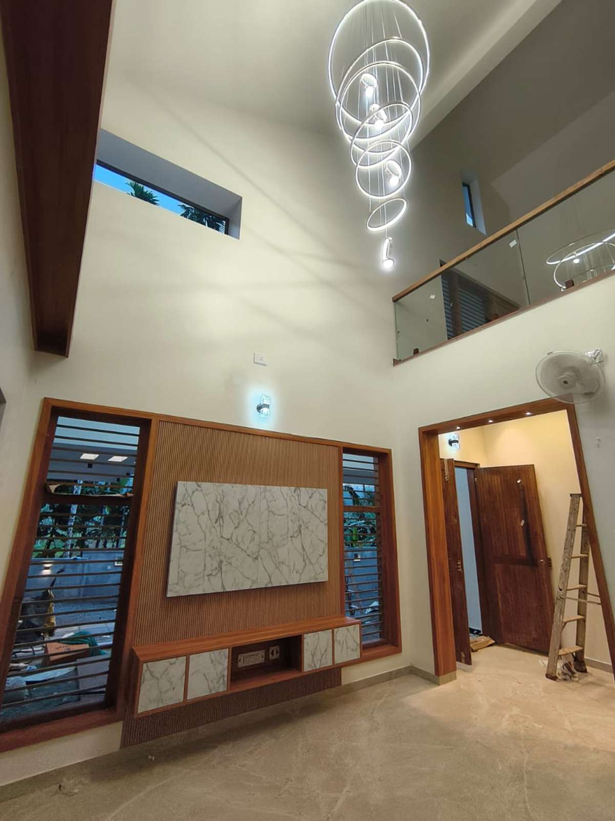 Hi sir I'm labour contractor  8714828001.🤙 carpenter Hindi team all Kerala work malapuram manjeri 🏡 32 rs square feet