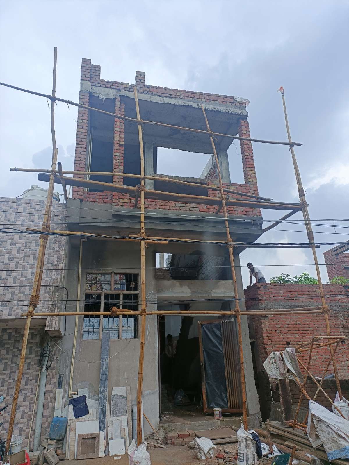 running project
call us 85610 -27605