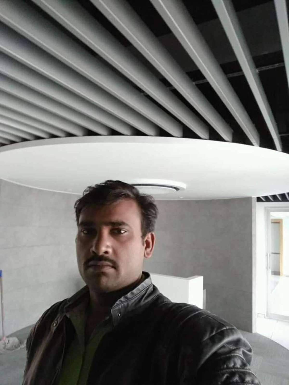 gypsum ceiling 10  square feet vid material ₹50 squire feat 9717816472