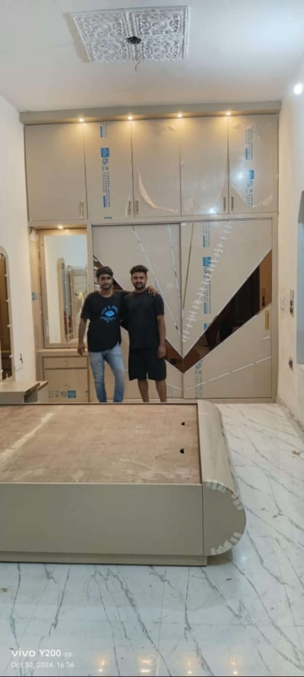 I am Kerala carpenter full Hindi team police contact 7248313492