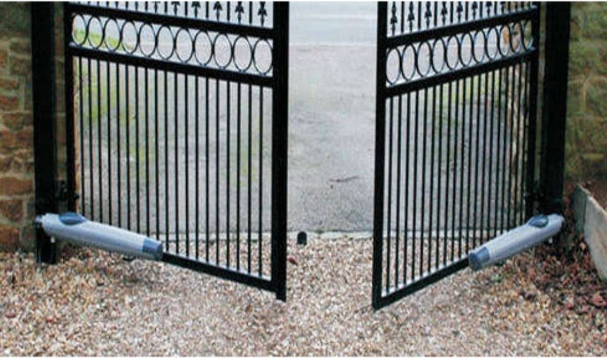 *swing gate*

