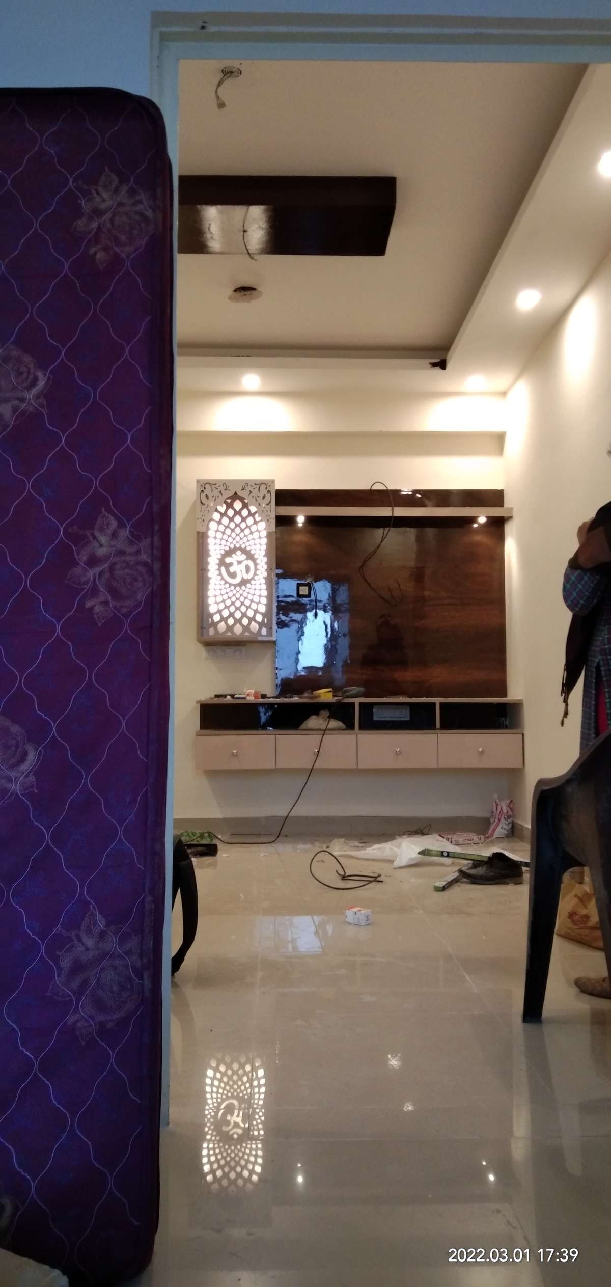 tv panle with mandir