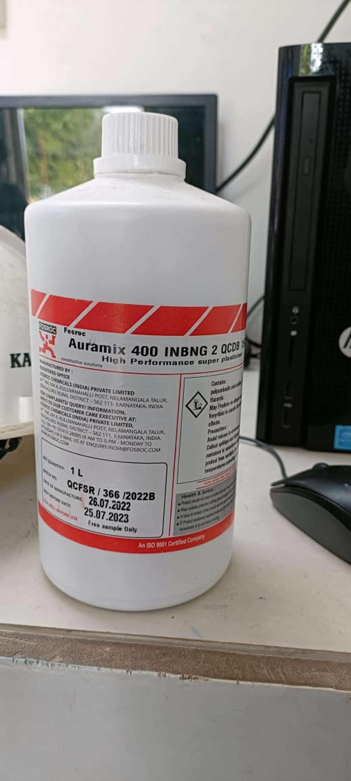 Main uses
 This greatly improves cement dispersion. At the start of the mixing process an electrostatic dispersion occurs but the cement particle’s capacity to separate and disperse. This mechanism considerably reduces the water demand in flowable concrete.

Auramix 400 combines the properties of water reduction and workability retention. It allows the production of high performance concrete and/or concrete with high workability.

Advantages
Low viscosity suitable for pumping of different grades of
concrete to higher fl oors
Higher E modulus
Improved adhesion to reinforcing and prestressing steel
Better resistance to carbonation
Lower permeability
Better resistance to aggressive atmospheric conditions
Reduced shrinkage and creep
Increased durability