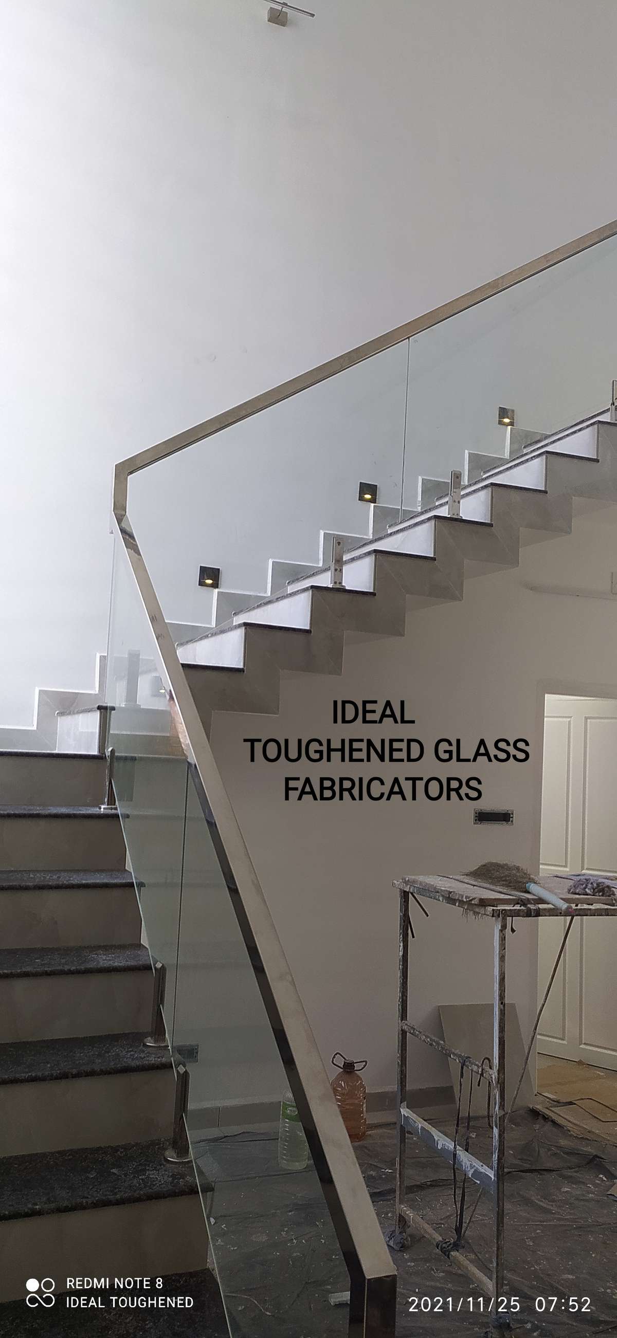 stainless steel 304 slotted railing with toughened glass