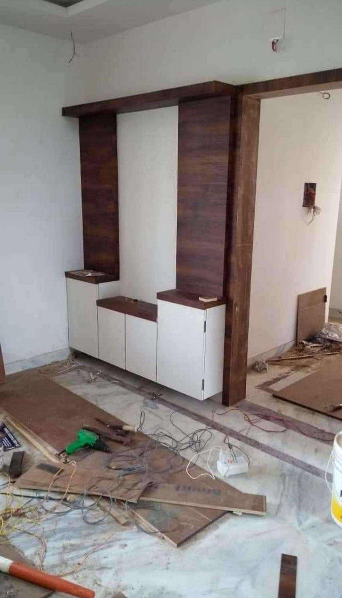 I am Kerala carpenter full Hindi team please contact 7248313492