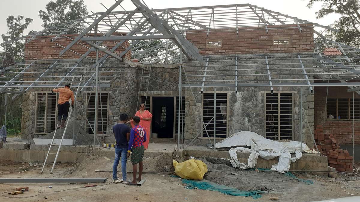 Roof  cheyyuka veedinu safty ( protection )aakum 
Leekum maarum