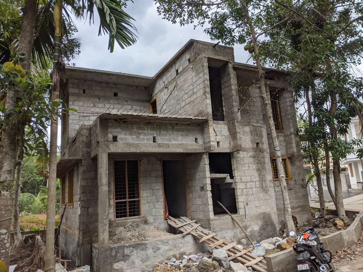 1st floor roof slab 1m extend cheytitund without any support