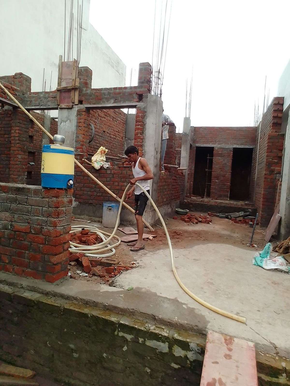 contractor ke liye sampark Karen