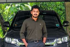 Dinesh 